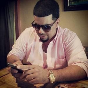 Meet your Posher, Dee